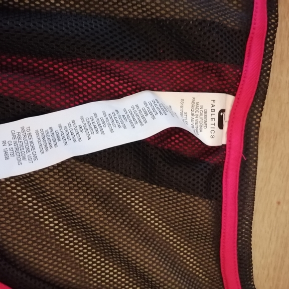 Fabletics top - Picture 3 of 3